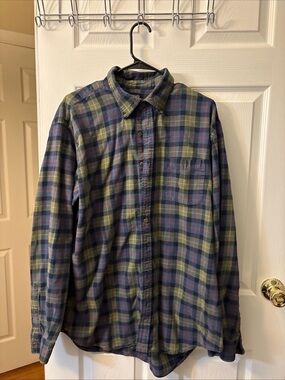 Lands' End Men's Plaid Button-Down Shirt in Navy & Olive
